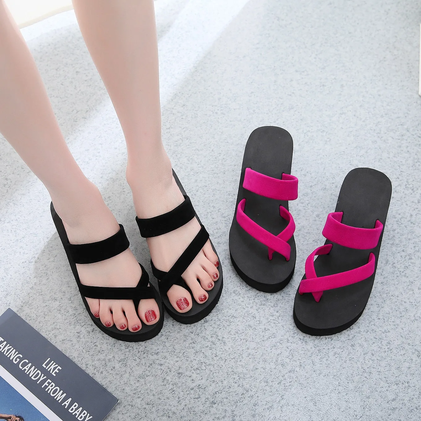 

Women's Fashionable Outdoor Sandals Thick Bottom Clog Slippers Beach Summer Ladies EVA Flat Slippers Simple Style Pure Color