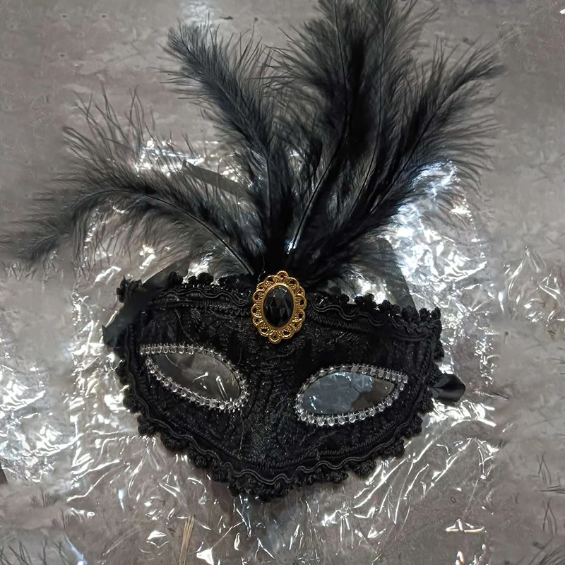 Mascarilla de princa veneciana para adultos, máscara de media cara de plumas de pavo real de lujo para mujer, disfraz de Cosplay de carnaval, actuación de fita
