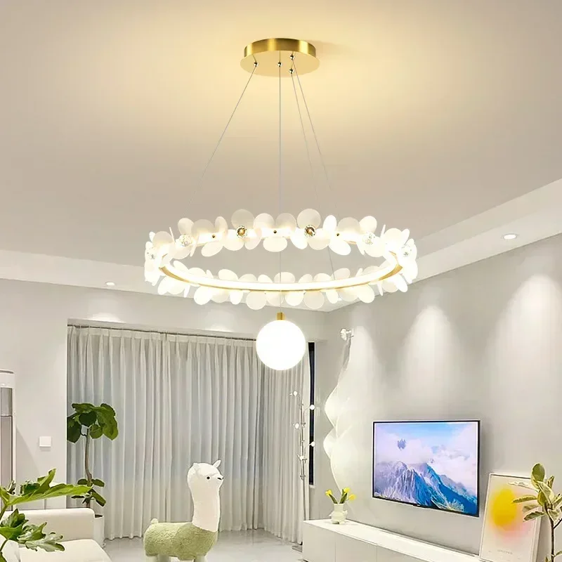 

NewNordic Luxury Round Flower Chandelier For Bedroom Living Room Study Modern Led Wreath Ceiling Chandelier Romantic Petal Lamp