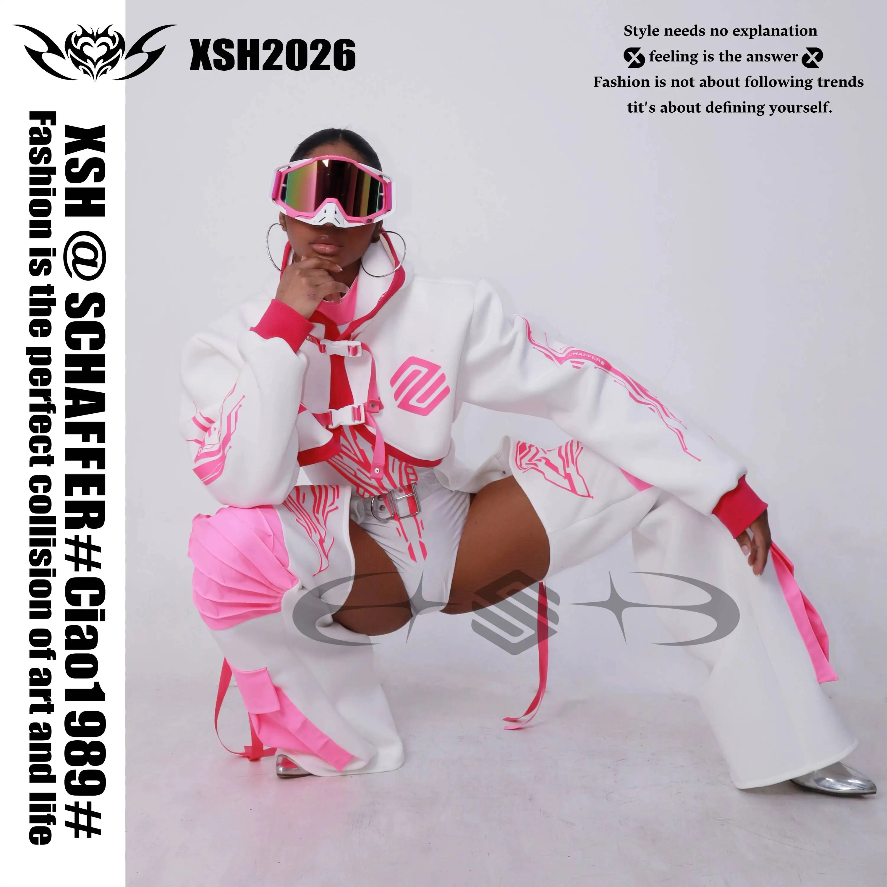 Pink And White Cyber Functional Female GOGO Nightclub Ds Science Fiction Theme Electronic Syllable Explosion Performance Set view 3
