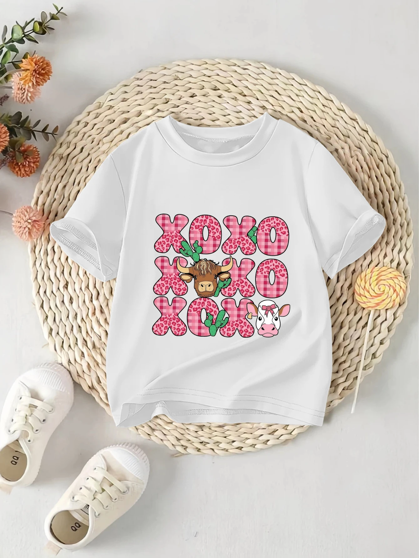 

1 шт.: милая летняя футболка для девочек на День святого Валентина — мультяшная пара икр с принтом