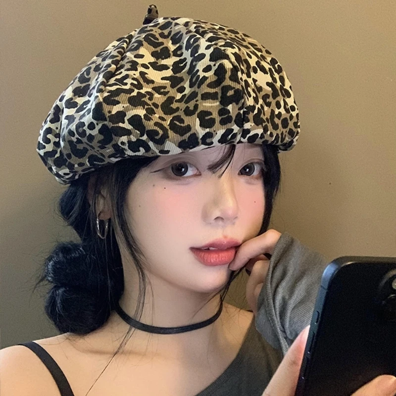 

Girls 2000s Leopards Print Hat Painter Hat Artist Hat Gift for Halloween Skull Hat for Streetwear