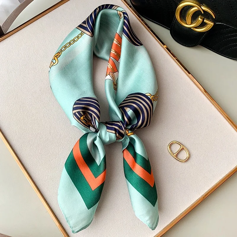 

Роскошный брендовый зеленый шелковый квадратный шарф с принтом 70*70 см, Женский мягкий атласный шейный платок для волос, Женская повязка на голову, ленточный платок для сумок