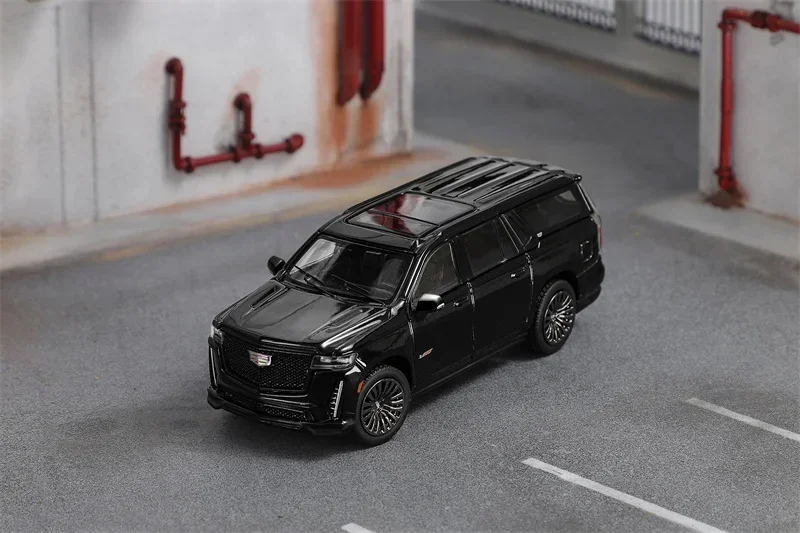 Shadow Pro 1:64 Escalade ESV LHD Diecast Model Car