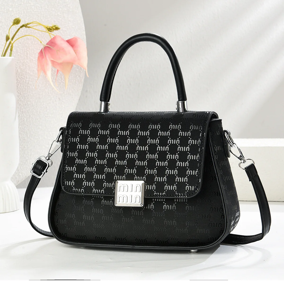 

2025 Minimalist Square Bag - Elegant Shoulder Purse for Women, Versatile Crossbody Handbag with Gold Chain