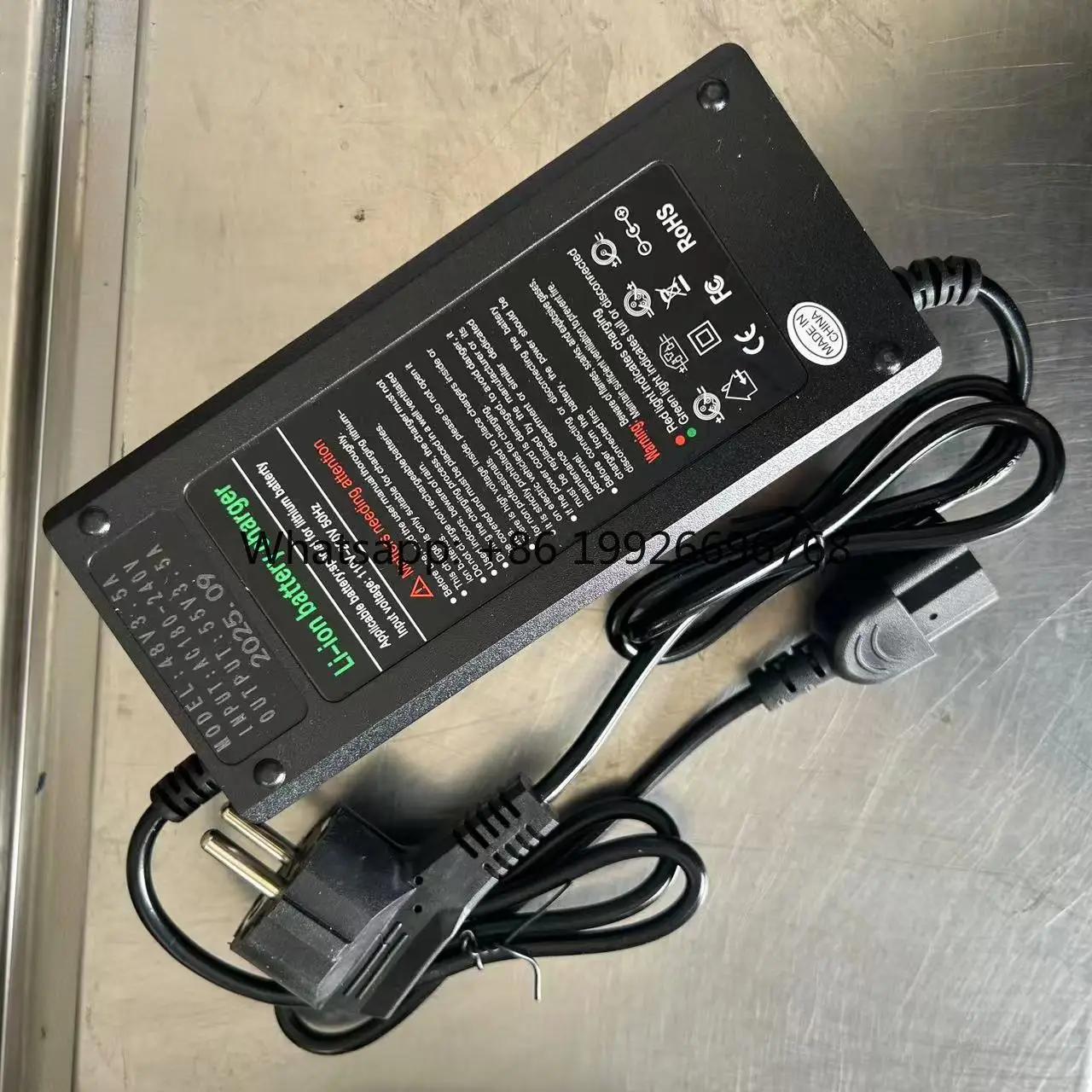 

Оптовая продажа с завода: литиевая батарея 48В20Ач, зарядное устройство с европейской вилкой на заказ, 3.5А, водонепроницаемое зарядное устройство