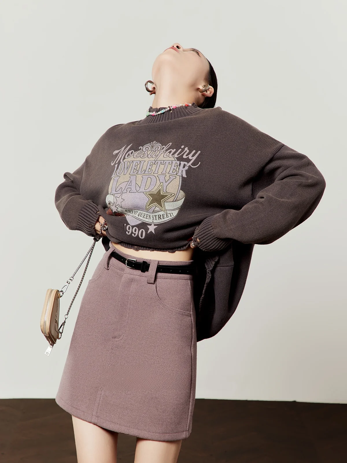 

Новый женский свободный свитер с круглым вырезом и принтом в виде сердечек, удобный вязаный топ с длинными рукавами для повседневного образа