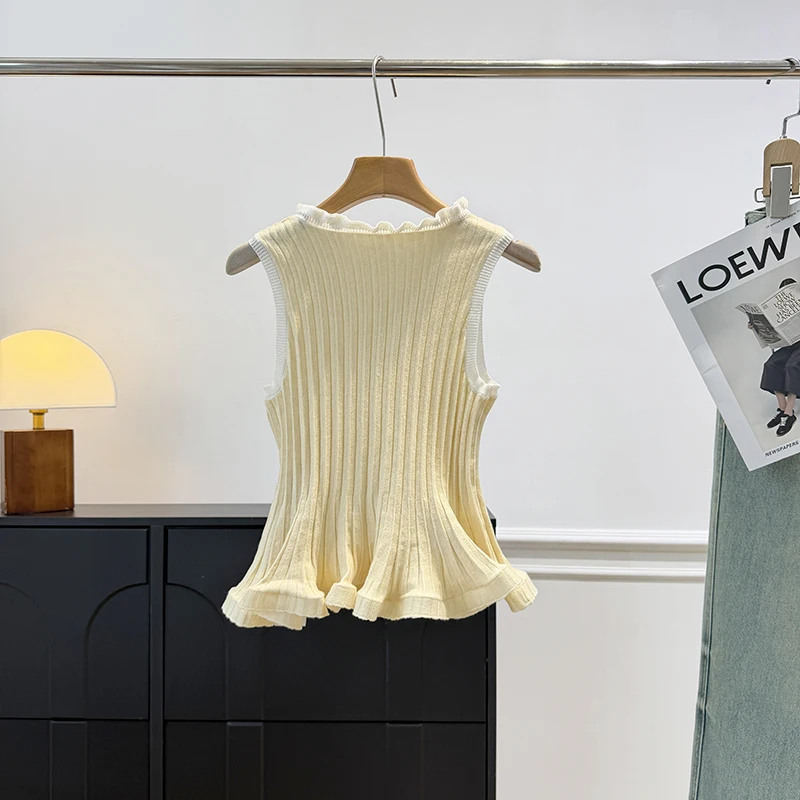 Elegant Knitted Vest without Sleeves with Ruffle Collar Elastic Fish Tail Hem Vibrant Color Block Design for Young Women