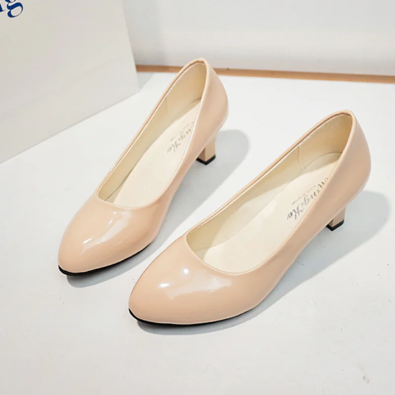 Women\'s Leather Med Heels New High Quality Shoes Classic Black White Pumps for Office Ladies White High Heels Red Sexy Heels