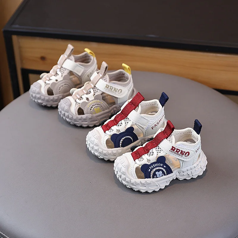 

Fashion Girls' Shoes 2026 Summer New Kids Hollow Sandals Comfort Anti Slip Boy Beach Shoes Simple Versatile Girls Casual Sandals