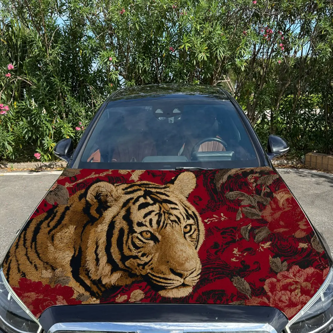 Автомобильные наклейки Тигр с красным цветочным текстурированным фоном и художественным, наклейка на капот автомобиля Majestic Visual Details, водонепроницаемая самоклеящаяся