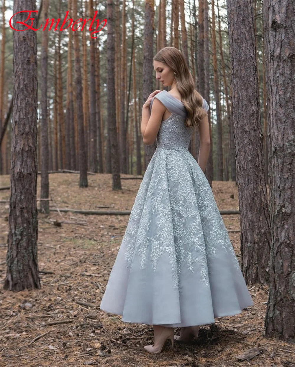 فستان سهرة رائع مزين بالأورجانزا مخصص أنيق على شكل حرف V قبالة الكتف فساتين لحضور الحفلات الموسيقية الفاخرة للمناسبات الخاصة