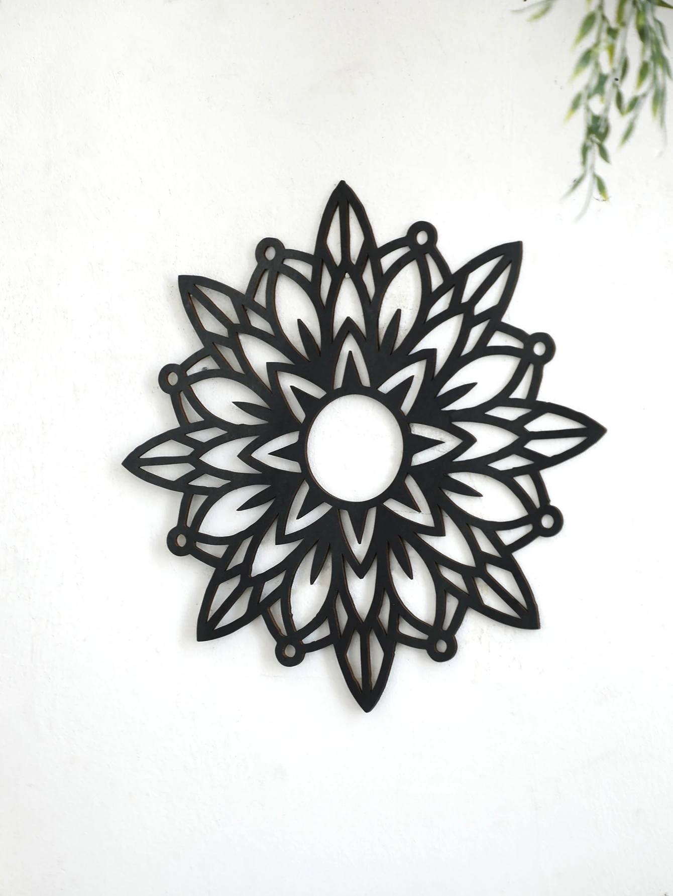 Sun Flower Hollow Shape Wooden Wall Mount Room Wall Decor Boho Modern Home Decoration Study Room Black Wall Hanging Crafts Gift