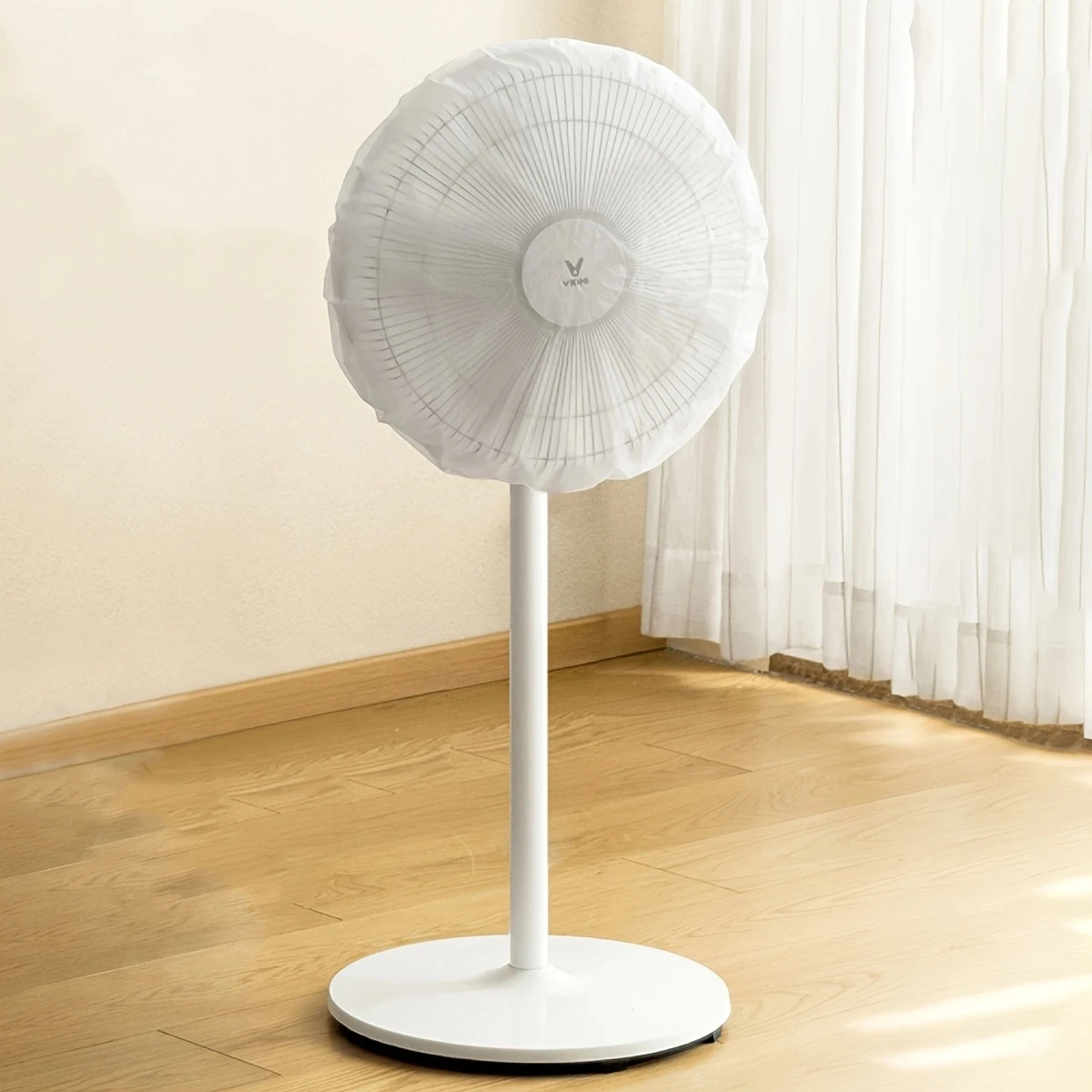 Household vertical floor fan universal dust cover, waterproof which can fully cover the electric fan to protect it from dust.