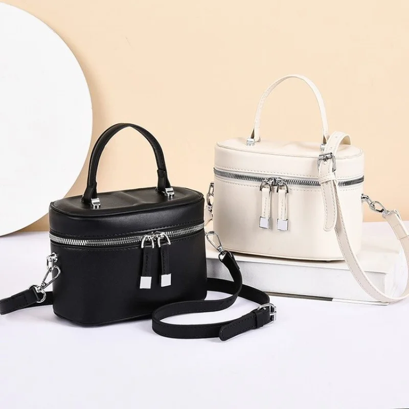 

Luxury Designer Inspired Shoulder Bag For Ladies Made From Genuine Leather With A Vintage Look