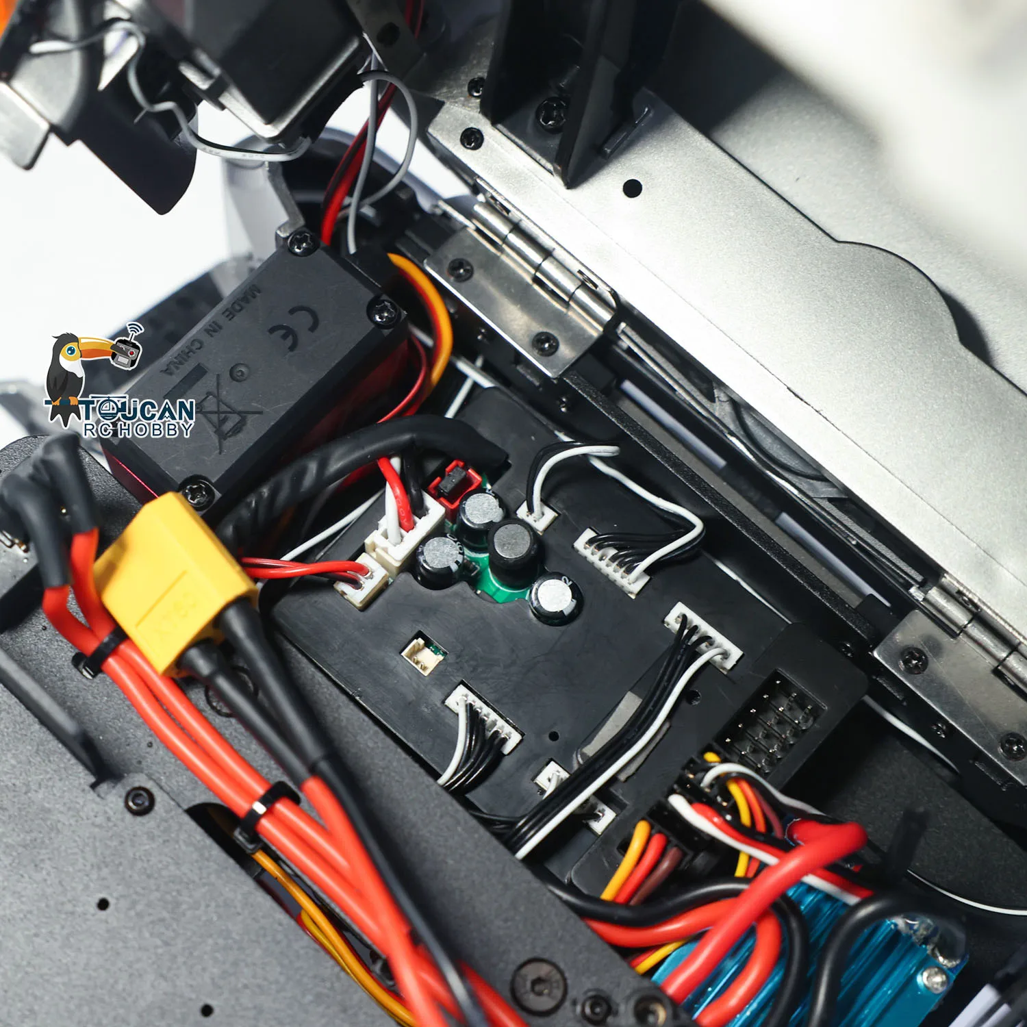 

6X6 Грузовой автомобиль 1/14 RC Трактор Грузовик Металл 2-скоростной Коробка передач Свет Звук Радиоуправление Готовые автомобили Автомобиль Хобби Модель Мальчики Игрушки