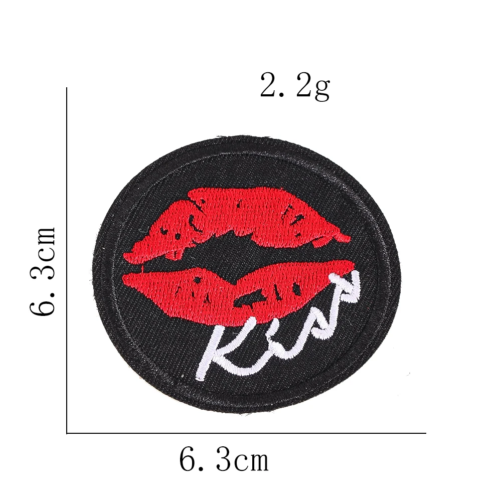 Runde, rotgefärbte Lippen-Kuss-Stickerei zum Aufbügeln, schwarze Basis, selbstklebende Applikation für Streetwear, T-Shirt, Jacke, Tasche, DIY-Kleidungsdekoration – Detail 6