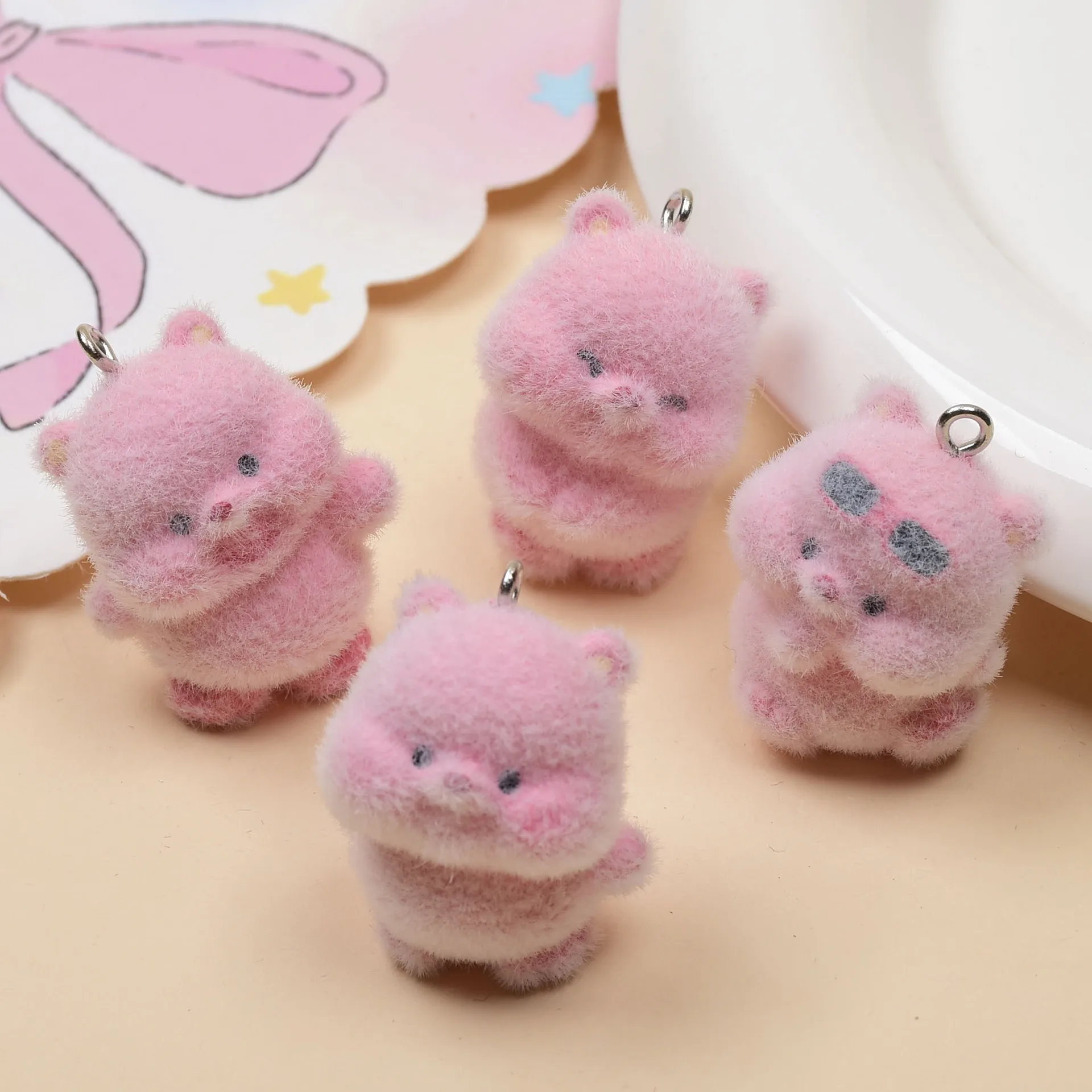 

20pcs 20pcs Cute Flocking resin beaver Charms Cartoon sea animals pendant for make Keychains necklace DIY Jewelry Accessories
