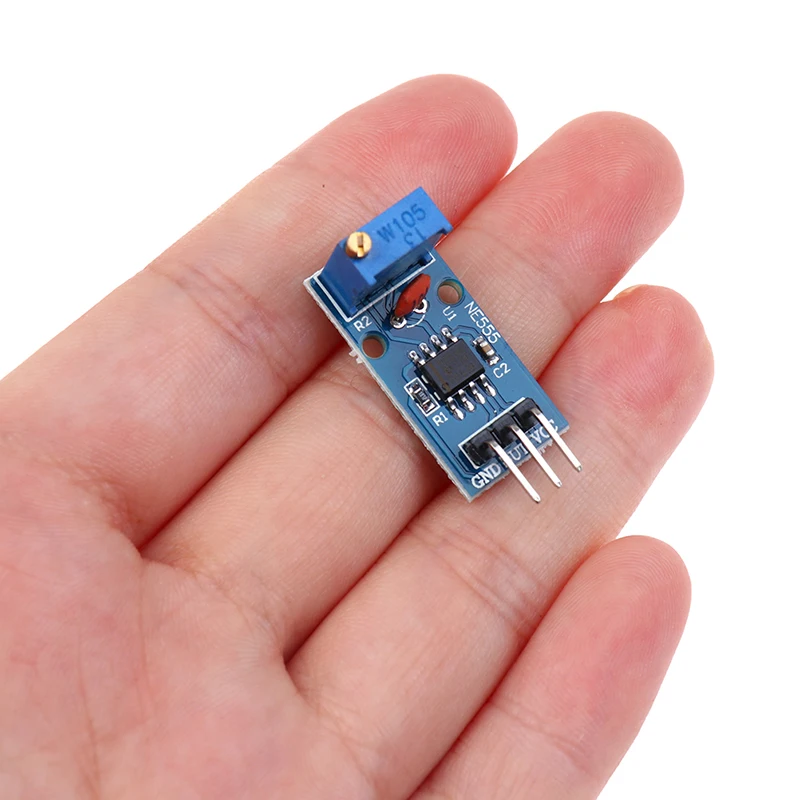 

1pc 5V-12V NE555 Frequency Adjustable Pulse Generator Module NE555 Chip 3*1.5cm New