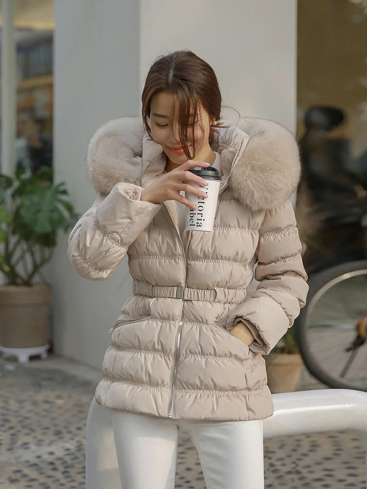 

Korean Sle ort Puffer Jaet Women's Winter Thi Warm Faion Slim Fit Hooded Coat White Du down Waist Cinched Large F...