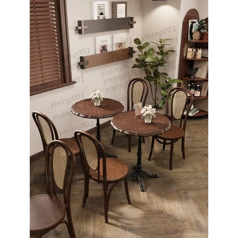 American Retro Solid Wood Cafe Table & Chair Set Commercial Restaurant Furniture for Bakery Dessert Shop Customizable