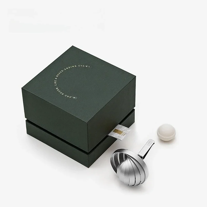 Car aromatherapy high value, gift box out of trend decorative ornaments, holiday birthday gifts