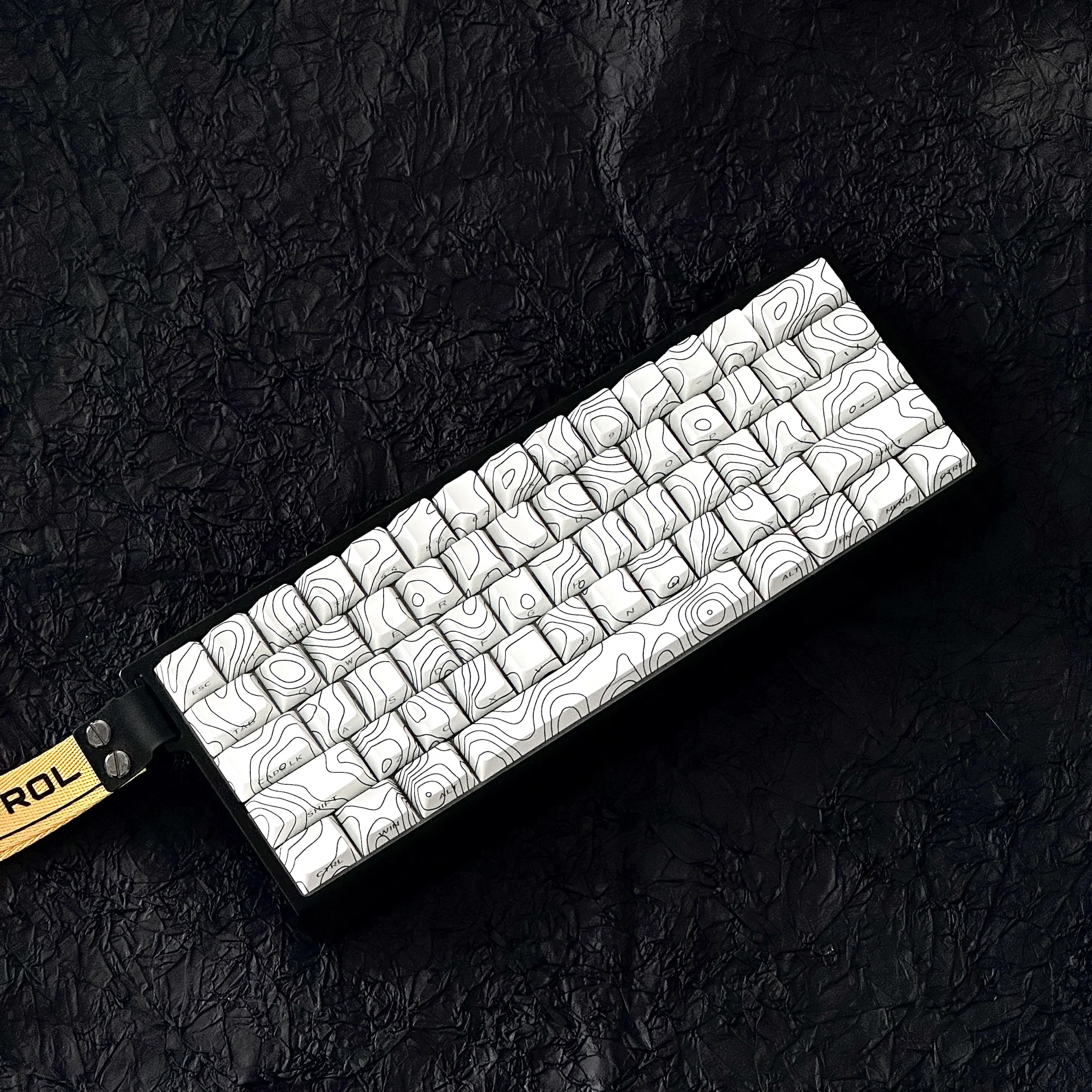 

Contour keycaps, side-engraved light-transmitting original highly sublimated PBT keycaps