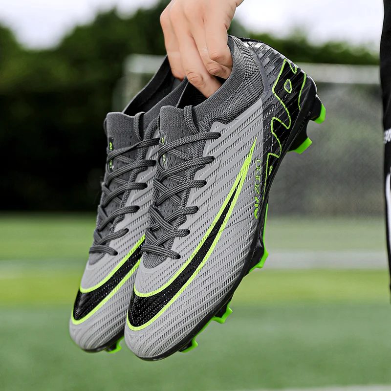 Men Original Soccer Shoes Society Cleats Professional Fast Football Shoes Outdoor Training Football Field Boots TF/FG Sneaker