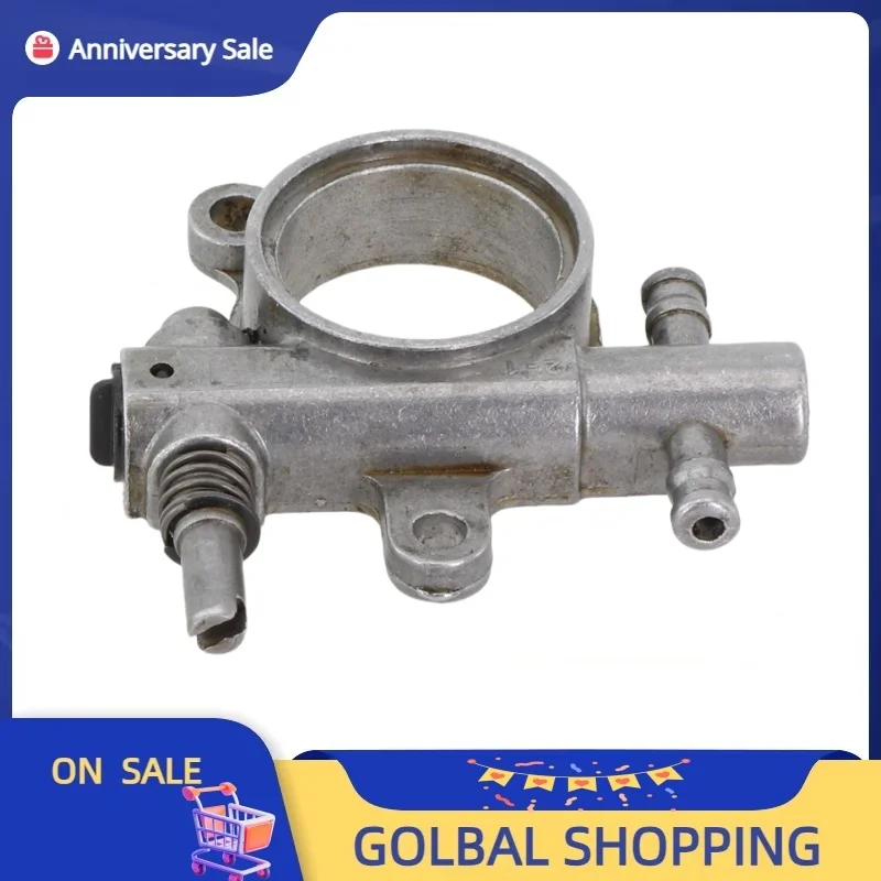 1Set 2500/3800 Chainsaw Spare Parts Chainsaw Oil Pump with Worm Drive Gear Fit for Chain Saw 25CC/38CC