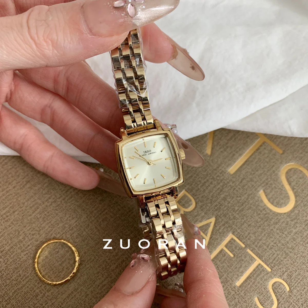 2026 New Small Gold Watch, High-Value, Light Luxury, Exquisite And Stylish Small Dial Women'S Watch, Premium Selection