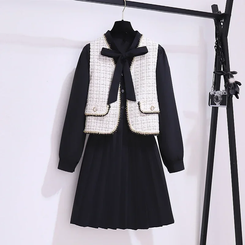 Good QualityCorduroy Dress Two-piece Autumn/winter Plus Size Slimming Base Long-sleeved Skirt Set Send Waistcoat