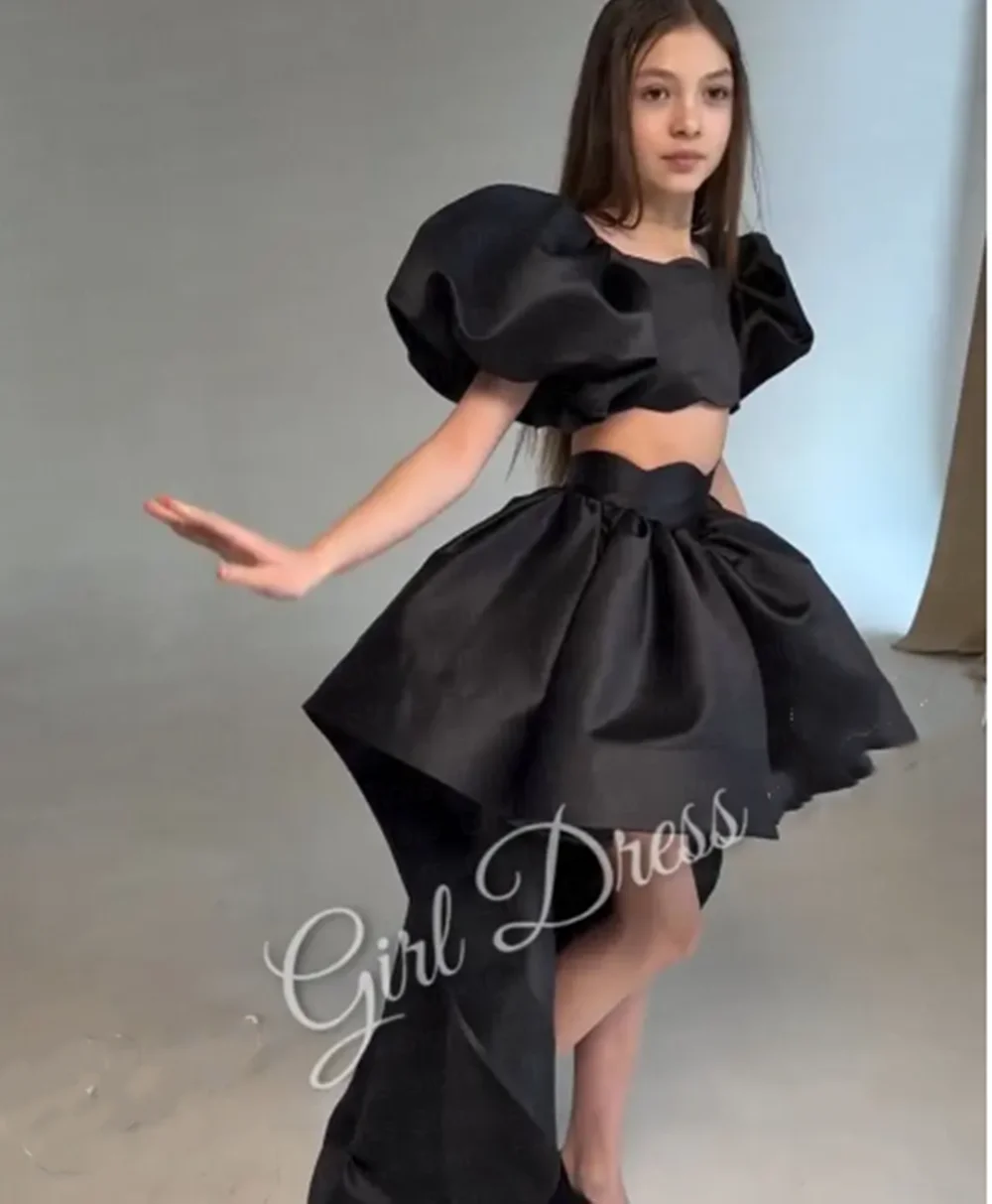 カスタマイズされた赤いフラワーガールドレス結婚式用サテン2ピースセットテール付きふくらんプリンセス子供の誕生日初聖体拝領ボールガウン