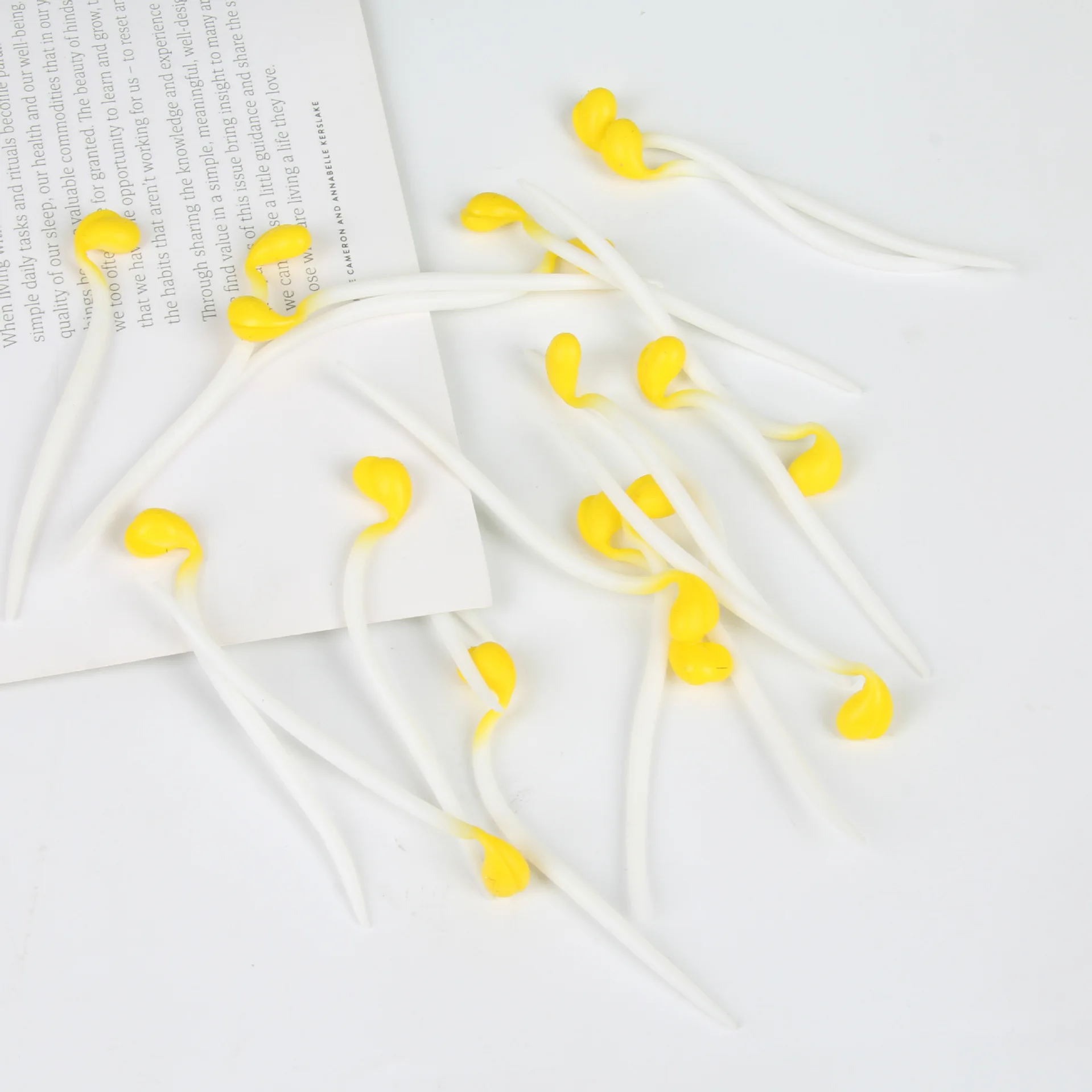 10Pcs Simulation Vegetable Bean Sprouts Elastic TPR Squeeze Stretch Toys For Children Adults Stress Relief Vent Toy Fidget