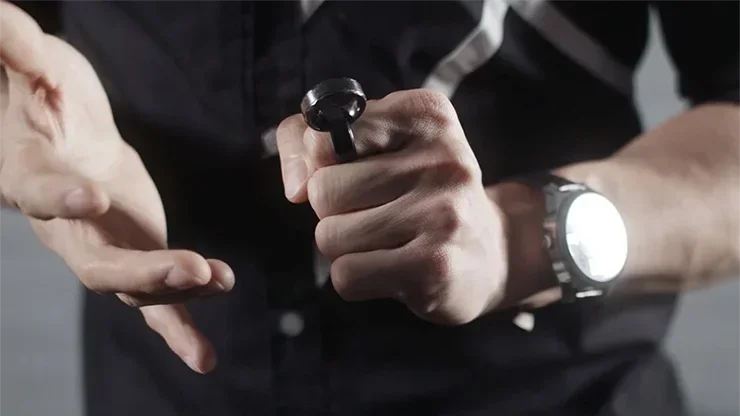 

The Halo Project By Nuvo Design Co. And Patrick Kun (Gimmick+Online Instructions) - Close Up Magic Tricks Street Magic Illusion