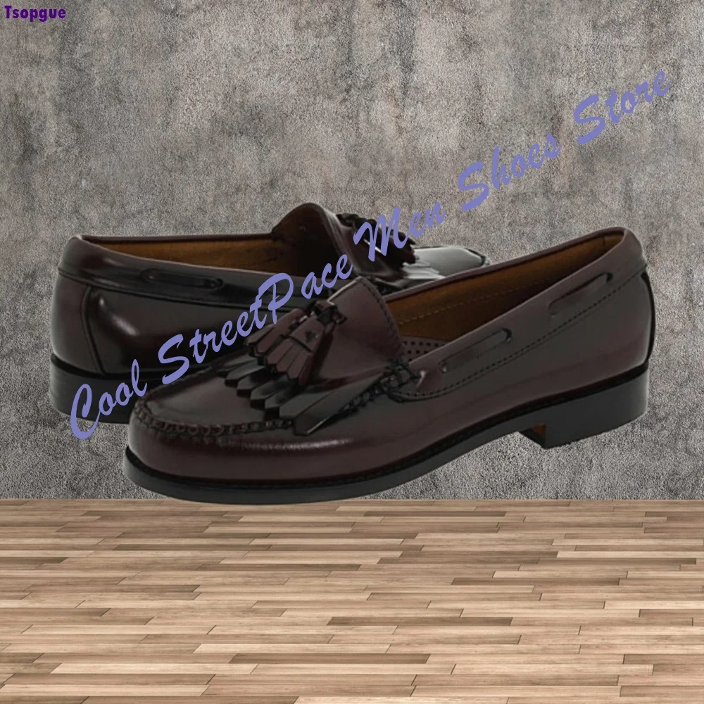 Glossy Men Polished Brown Leather Tassel Fringe Loafers Hand Stitched Round Toe Slip On 2026 Formal Business Wedding Dress Shoes