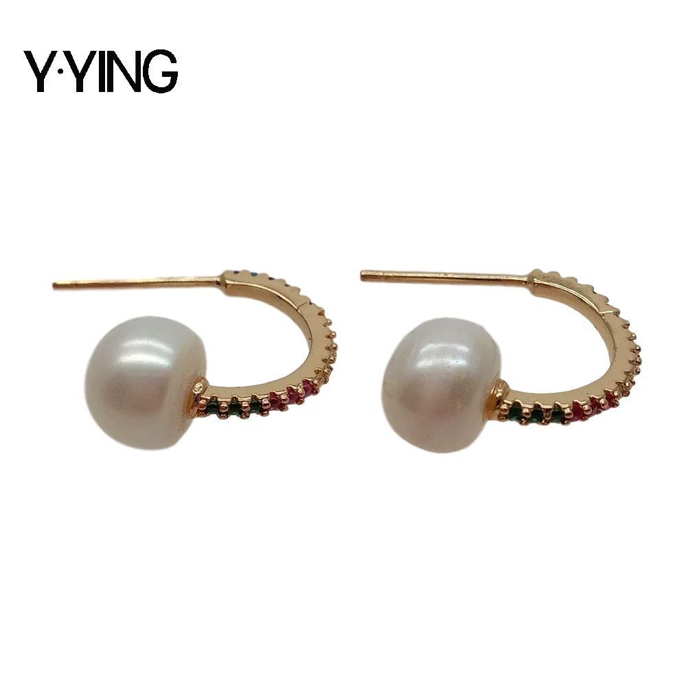 Y·YING Pendientes de tuerca con forma de flor pavimentada de circonia cúbica multicolor con perlas blancas cultivadas naturales estilo de oficina para mujer