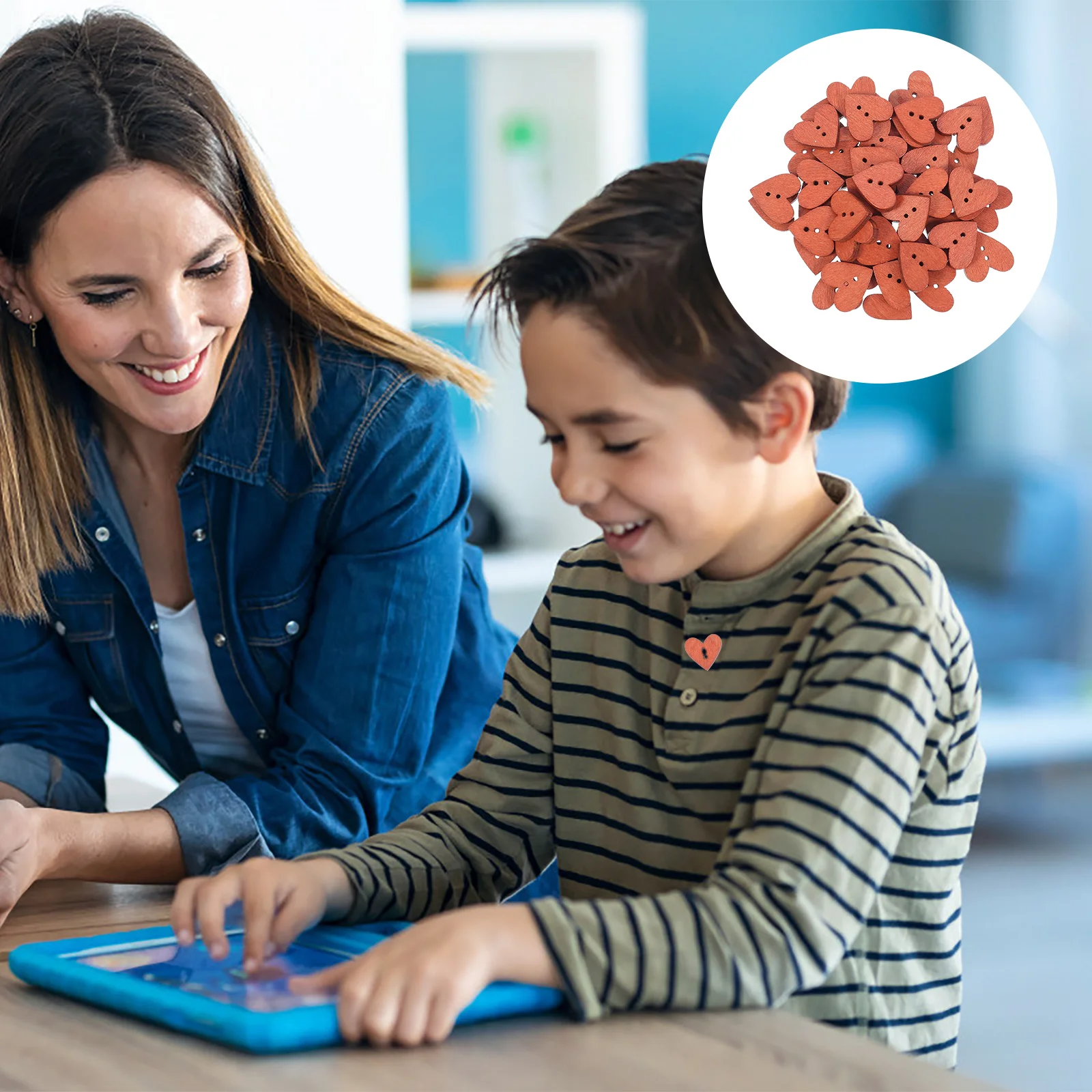 

100Pcs Wooden Heart Shaped Clothes Buttons Creative Durable DIY Craft Sewing Accessories Wooden Clothes Button