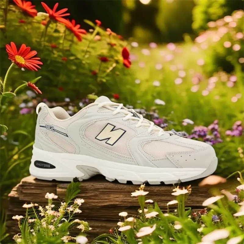 

Original 530 Classic Vintage Mesh Fabric Faux Leather Casual Men's and Women's Running Shoes White Silver MR530SG