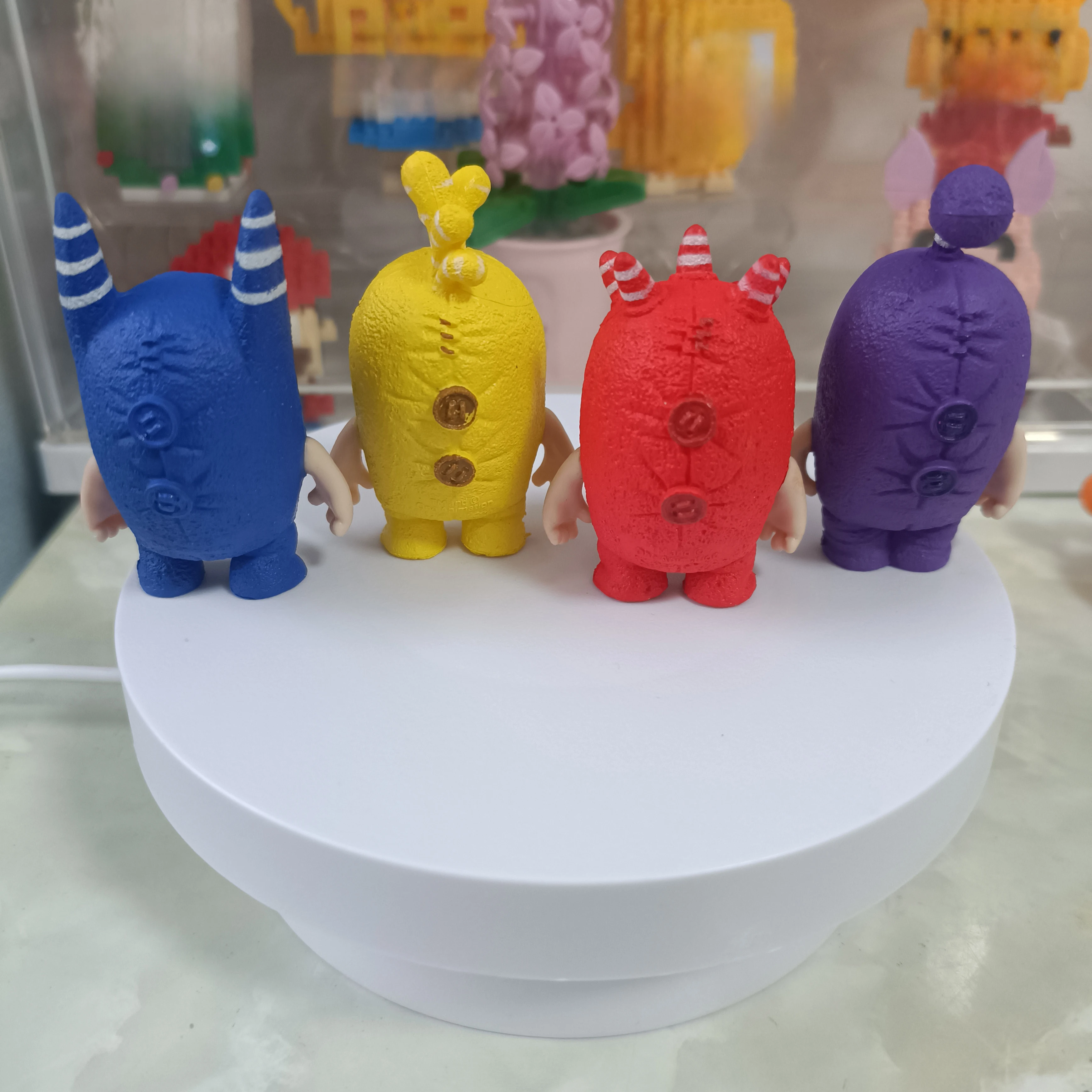 أصلية متعددة الأنماط لطيفة للاختيار من بينها مع الرمز الأصلي على الظهر مجموعة محدودة من ألعاب شخصيات الرسوم المتحركة للأطفال أفضل هدية