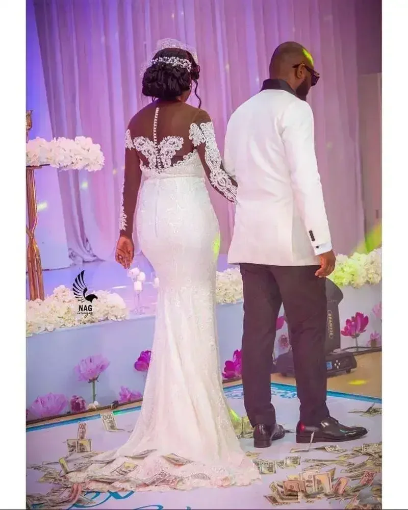 Customized Mermaid Sexy Wedding Dresses Lace Beaded Sheer Neck Bridal Dresses Long Sleeves Vintage Custom Made