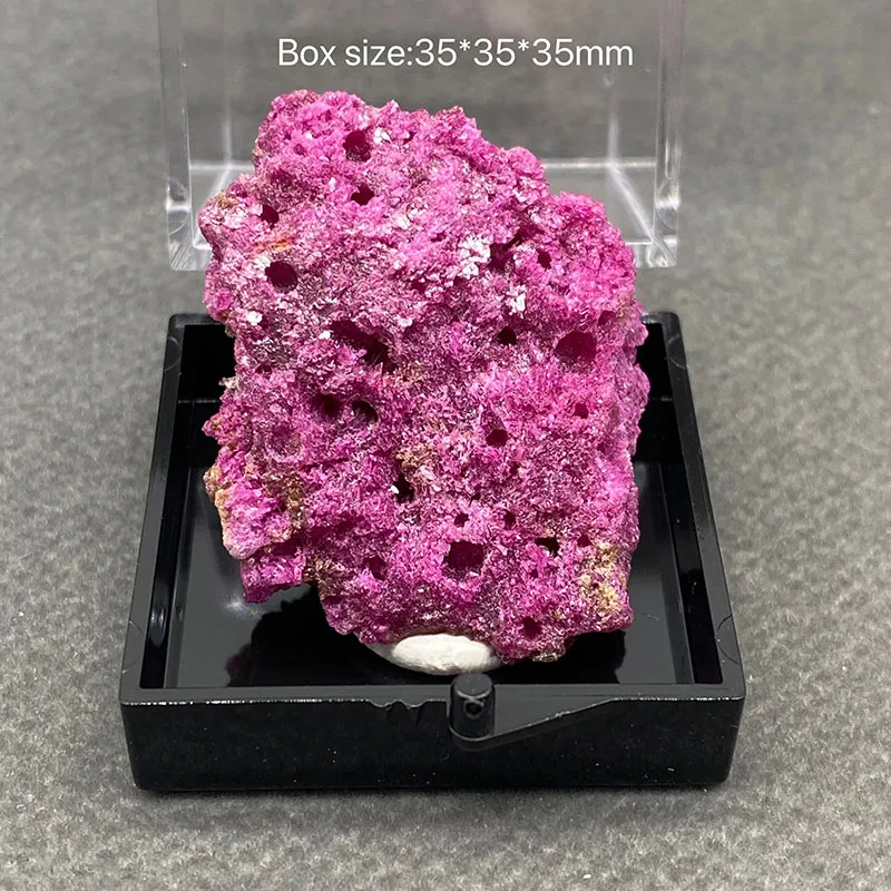100% Natural Popular Jewelry Beads Myanmar Ruby Mineral Specimens Stones, Crystals Healing Crystal + Box Size: 35*35*35mm