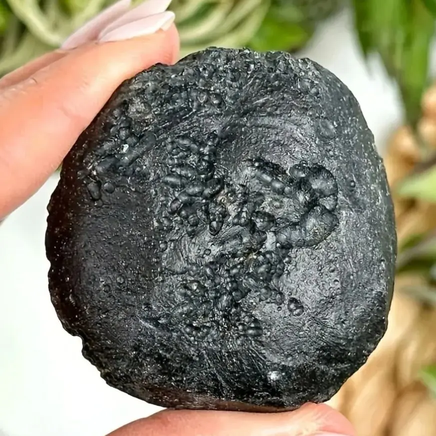 1Pc Natural Stone Meteorite Black Tektite Specimen Cosmic Power Energy Mineral Rock Crystal Lucky Health Collect Souvenir