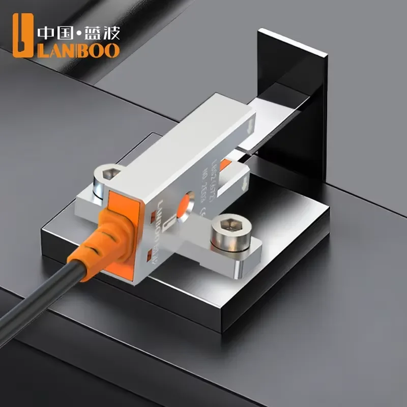 LANBOO 3000Hz High Sensitivity U-slot Photoelectric Switch Industrial Automation Metal Bar Conveyor Limit Sensor with Light