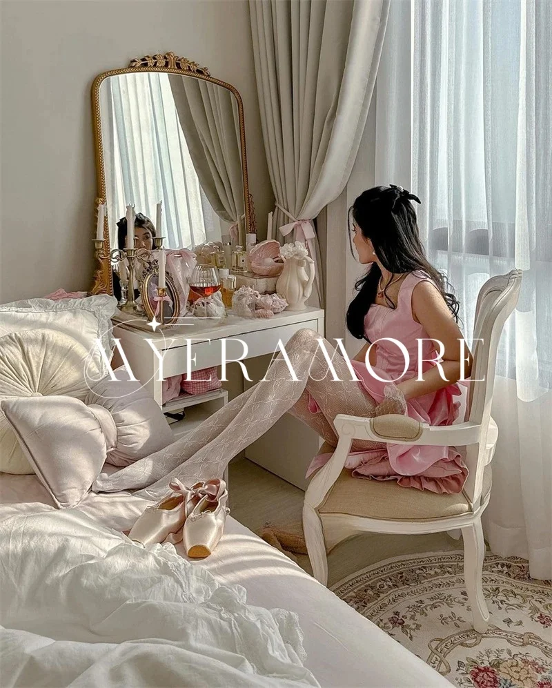 الوردي الساتان فساتين حفلة موسيقية قصيرة السباغيتي الأشرطة فساتين لحفلات الكوكتيل ساحة طوق القوس رداء حفلات مخصص فساتين Sheer