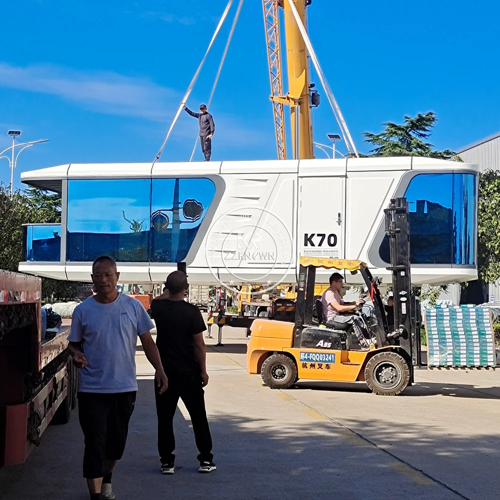 Luxury Smart Hotel Modern Space Prefab Capsule Style Camping House Tiny House Outdoor Mobile Capsule House Aircraft Capsule