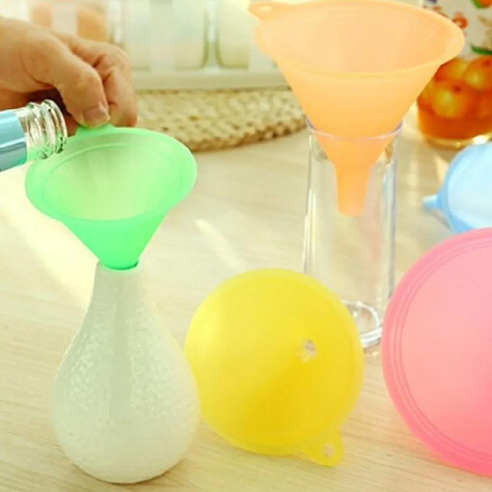 

5pcs Plastic Funnel Set Kitchen Filling Tool Oil Vinegar Liquid Transferring Wide Mouth Funnel For Bottles Jars Flask Powder