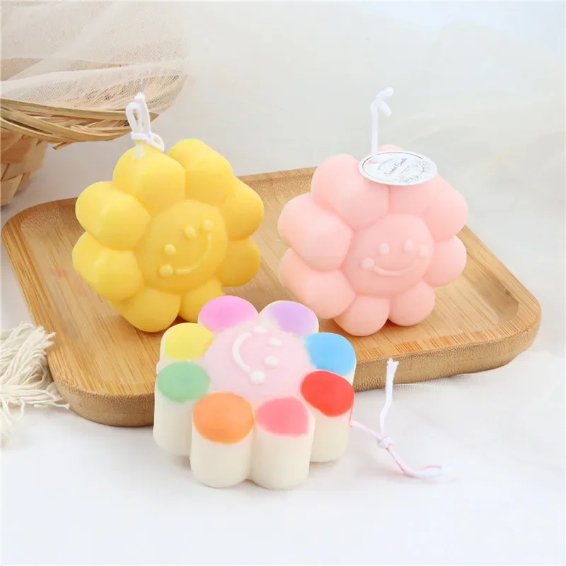 INS Nordic Style Silicone Petal Flower Candle Mold Smile DIY Aromatherapy Soap Cake Chocolate Fondant Mould Wedding Souvenirs