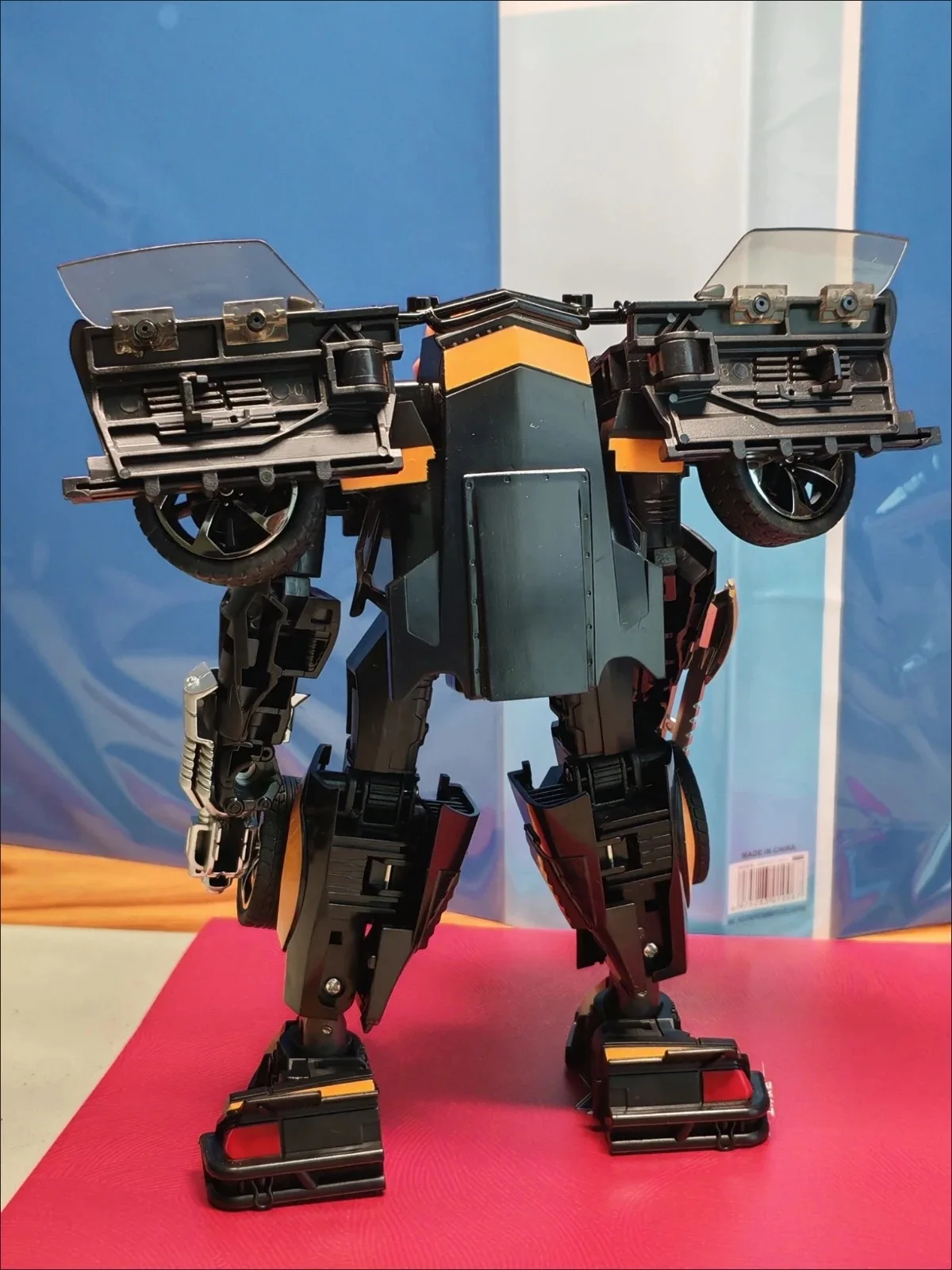 In Stock Transformation Toys TW1032B Dark Bee TW-1032 Yellow Bee Action Figures Robot Model Boy Christmas Gift