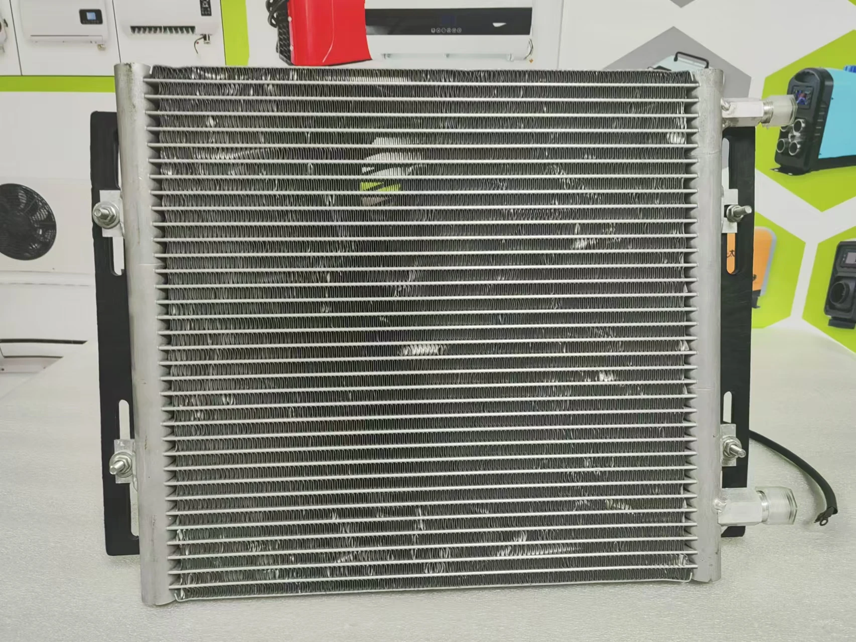 24 فولت صغير 12 فولت السيارات تكييف الهواء المحمولة Parkin تيار مستمر مكيف الهواء أنظمة تكييف الهواء للسيارة العالمية #6