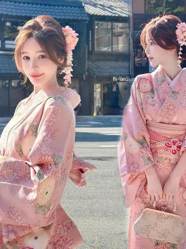 

Retro Traditional Japanese Kimono Bathrobe Photography Costume for Girls Ideal for Photoshoots And Festive Occasions